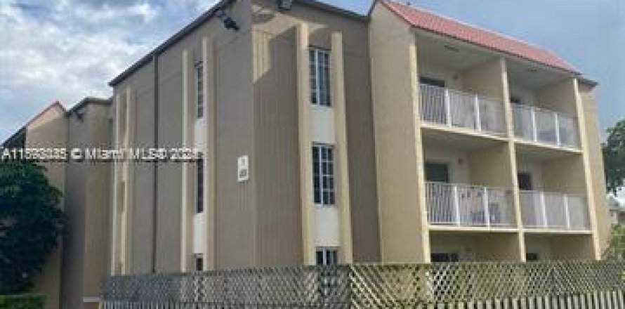 Appartement à Doral, Floride 1 chambre, 75.25 m2 № 1945658
