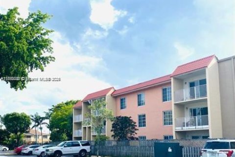 Appartement à louer à Doral, Floride: 1 chambre, 75.25 m2 № 1945658 - photo 9