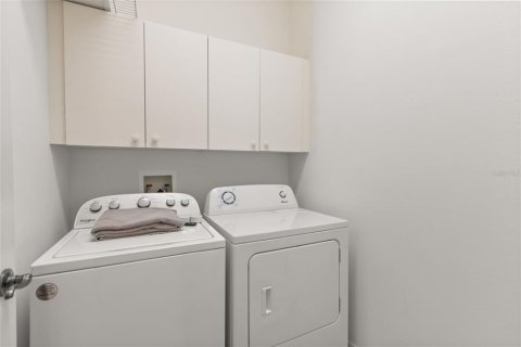 Casa en venta en Clermont, Florida, 3 dormitorios, 182.18 m2 № 2342062 - foto 30