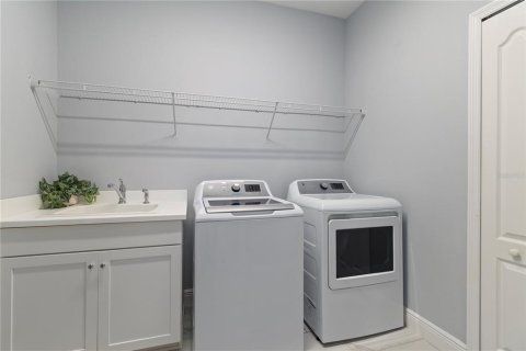 Villa ou maison à vendre à Bradenton, Floride: 2 chambres, 150.22 m2 № 2403136 - photo 11