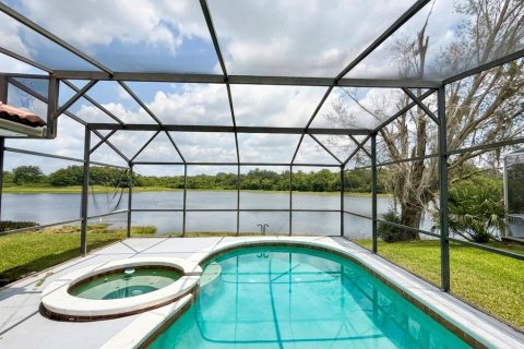 House in Kissimmee, Florida 4 bedrooms, 218.41 sq.m. № 2289867 - photo 4