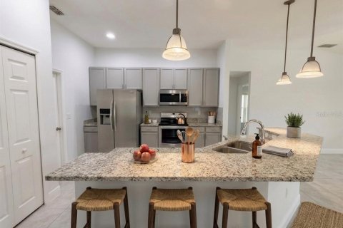House in Kissimmee, Florida 4 bedrooms, 218.41 sq.m. № 2289867 - photo 7