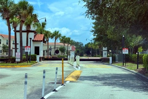 House in Kissimmee, Florida 4 bedrooms, 218.41 sq.m. № 2289867 - photo 24