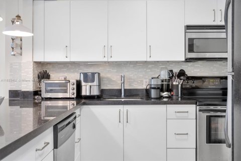 Condominio en venta en Miami, Florida, 1 dormitorio, 71.53 m2 № 1834277 - foto 8