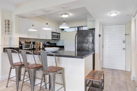 Condominio en venta en Miami, Florida, 1 dormitorio, 71.53 m2 № 1834277 - foto 22