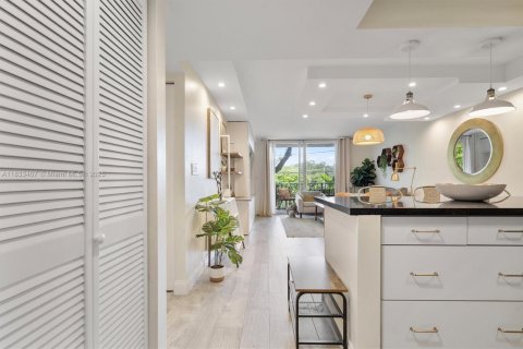 Condominio en venta en Miami, Florida, 1 dormitorio, 71.53 m2 № 1834277 - foto 4
