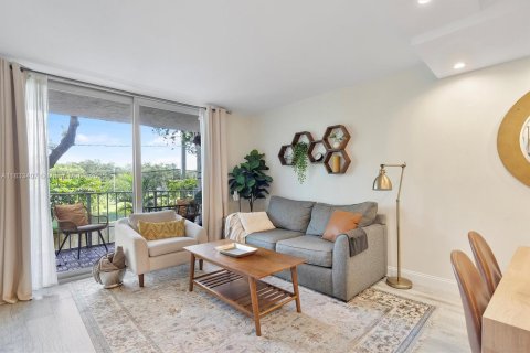 Condominio en venta en Miami, Florida, 1 dormitorio, 71.53 m2 № 1834277 - foto 17
