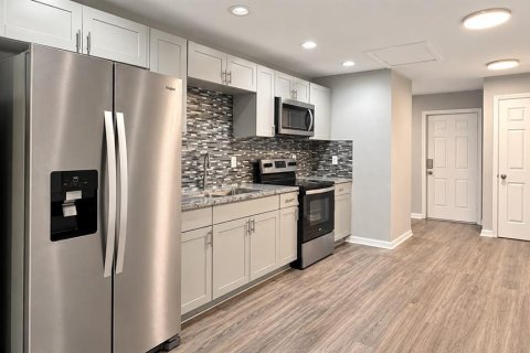 Apartment in Bradenton, Florida 3 bedrooms, 87.51 sq.m. № 2393854 - photo 3