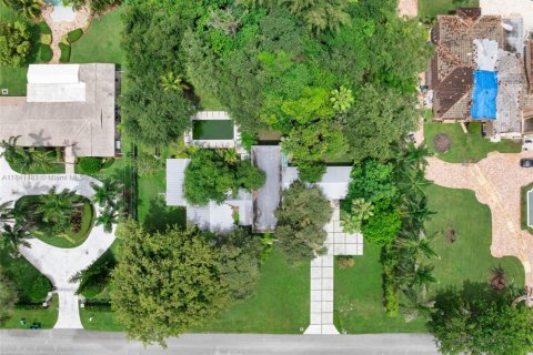 Villa ou maison à vendre à Miami, Floride: 4 chambres, 342.34 m2 № 1834446 - photo 2
