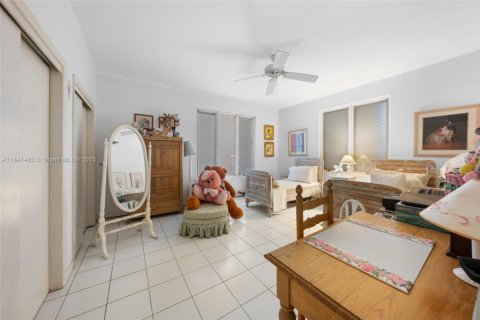 Villa ou maison à vendre à Miami, Floride: 4 chambres, 342.34 m2 № 1834446 - photo 30