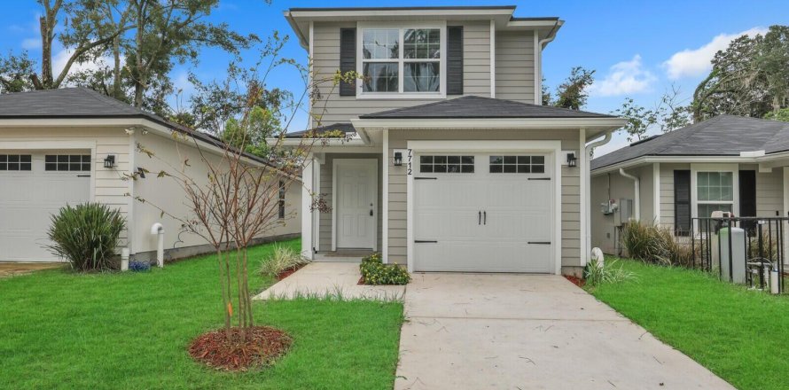 House in Jacksonville, Florida 4 bedrooms, 144.46 sq.m. № 882125