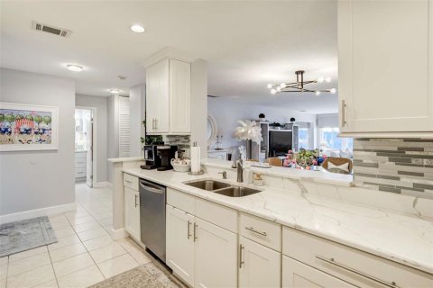 Condominio en venta en Belleair Bluffs, Florida, 2 dormitorios, 133.78 m2 № 1742587 - foto 6