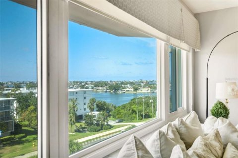 Condominio en venta en Belleair Bluffs, Florida, 2 dormitorios, 133.78 m2 № 1742587 - foto 8