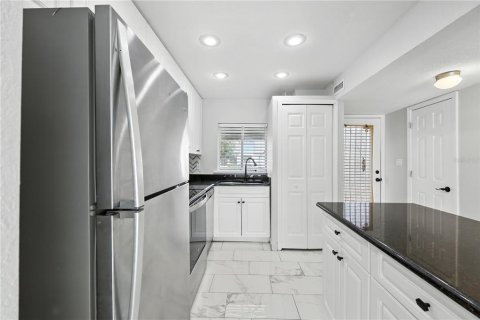 Adosado en alquiler en Orlando, Florida, 2 dormitorios, 115.2 m2 № 1917692 - foto 8
