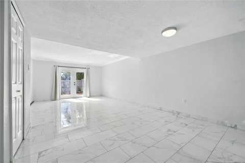 Adosado en alquiler en Orlando, Florida, 2 dormitorios, 115.2 m2 № 1917692 - foto 14