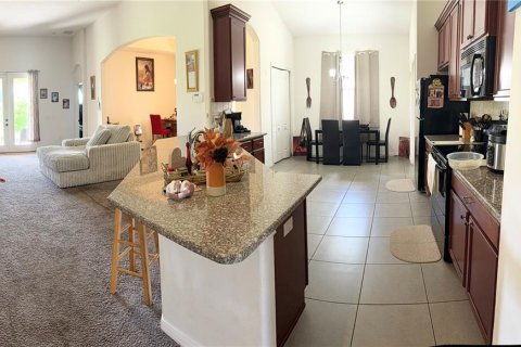 Villa ou maison à vendre à Lakeland, Floride: 4 chambres, 179.86 m2 № 2410513 - photo 4