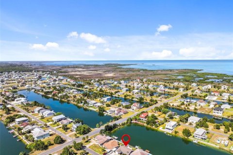 Villa ou maison à vendre à Hernando Beach, Floride: 2 chambres, 137.12 m2 № 2149832 - photo 9