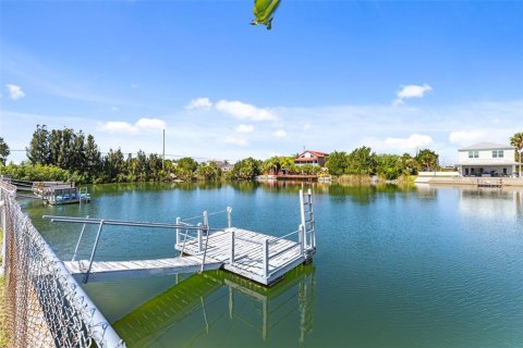Villa ou maison à vendre à Hernando Beach, Floride: 2 chambres, 137.12 m2 № 2149832 - photo 4