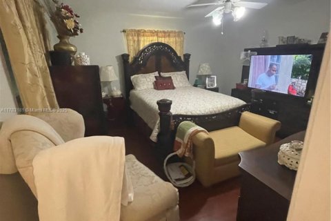 House in Tamarac, Florida 2 bedrooms, 134.62 sq.m. № 1700367 - photo 24