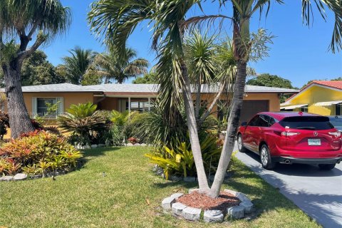 House in Tamarac, Florida 2 bedrooms, 134.62 sq.m. № 1700367 - photo 5