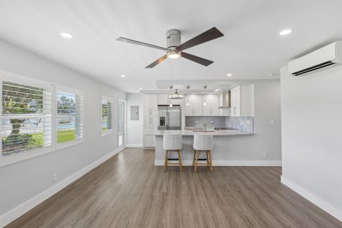 Condo in Fort Lauderdale, Florida, 2 bedrooms  № 2087614 - photo 13