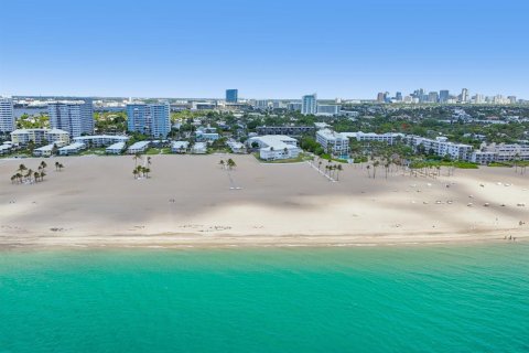 Condo in Fort Lauderdale, Florida, 2 bedrooms  № 2087614 - photo 30