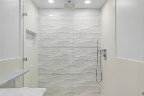 Condo in Fort Lauderdale, Florida, 2 bedrooms  № 2087614 - photo 27