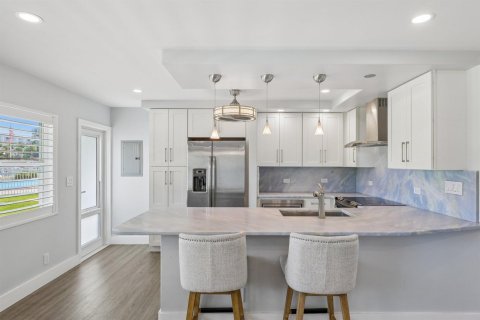Condo in Fort Lauderdale, Florida, 2 bedrooms  № 2087614 - photo 7