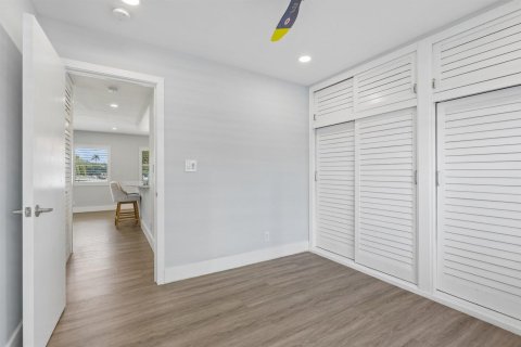Condo in Fort Lauderdale, Florida, 2 bedrooms  № 2087614 - photo 23