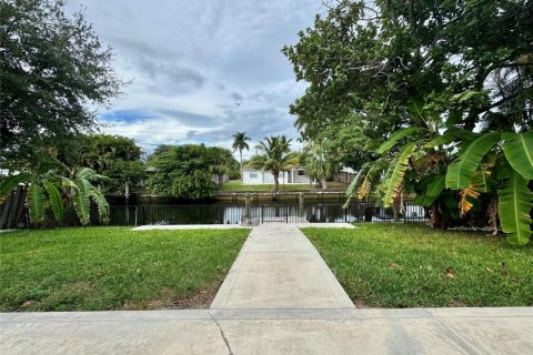 Villa ou maison à vendre à Oakland Park, Floride: 3 chambres, 125.33 m2 № 2082223 - photo 28