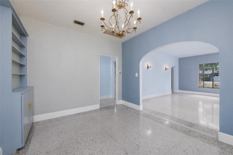 House in Orlando, Florida 3 bedrooms, 169.18 sq.m. № 1893780 - photo 16