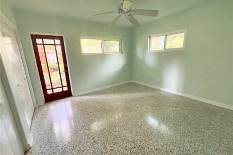 House in Orlando, Florida 3 bedrooms, 169.18 sq.m. № 1893780 - photo 13