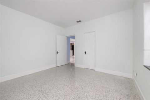 House in Orlando, Florida 3 bedrooms, 169.18 sq.m. № 1893780 - photo 24