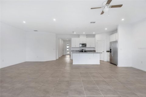 House in Kissimmee, Florida 4 bedrooms, 189.71 sq.m. № 1536396 - photo 11