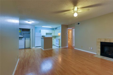 Condo in Altamonte Springs, Florida, 1 bedroom  № 1885358 - photo 5