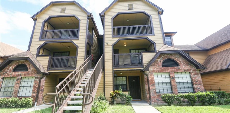 Condominio en Altamonte Springs, Florida, 1 dormitorio № 1885358