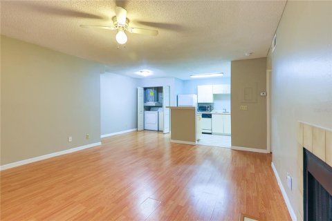 Condo in Altamonte Springs, Florida, 1 bedroom  № 1885358 - photo 3