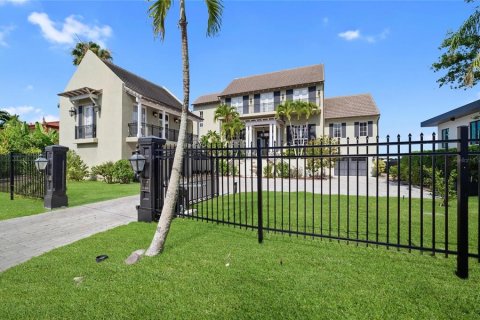 Villa ou maison à vendre à Sarasota, Floride: 5 chambres, 397.81 m2 № 2230157 - photo 7