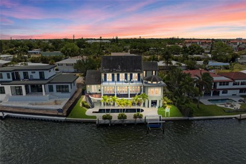 Villa ou maison à vendre à Sarasota, Floride: 5 chambres, 397.81 m2 № 2230157 - photo 6