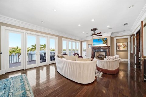Villa ou maison à vendre à Sarasota, Floride: 5 chambres, 397.81 m2 № 2230157 - photo 15