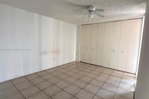 Снять в аренду кондоминиум в Майами, Флорида 2 спальни, 74.32м2, № 2009063 - фото 9