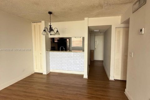 Снять в аренду кондоминиум в Майами, Флорида 2 спальни, 74.32м2, № 2009063 - фото 8