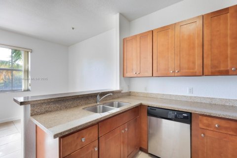 Copropriété à vendre à Miami, Floride: 2 chambres, 111.95 m2 № 1865688 - photo 9