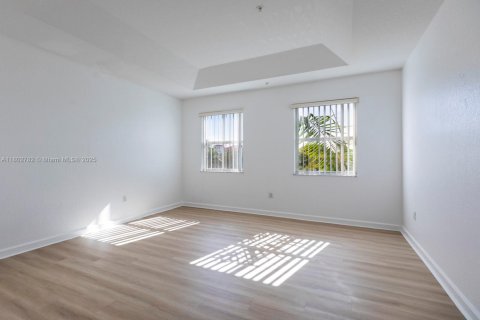 Copropriété à vendre à Miami, Floride: 2 chambres, 111.95 m2 № 1865688 - photo 14