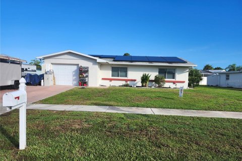 Villa ou maison à Port Charlotte, Floride 2 chambres, 115.29 m2 № 2296641