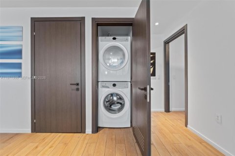 Снять в аренду кондоминиум в Майами, Флорида 3 спальни, 105.44м2, № 2040364 - фото 19