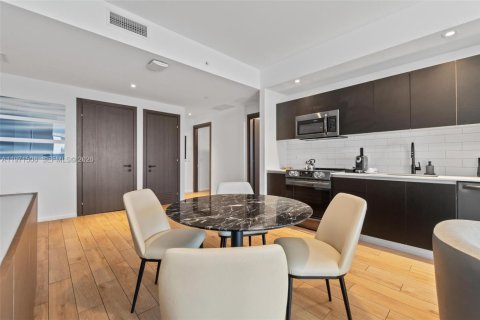 Снять в аренду кондоминиум в Майами, Флорида 3 спальни, 105.44м2, № 2040364 - фото 9