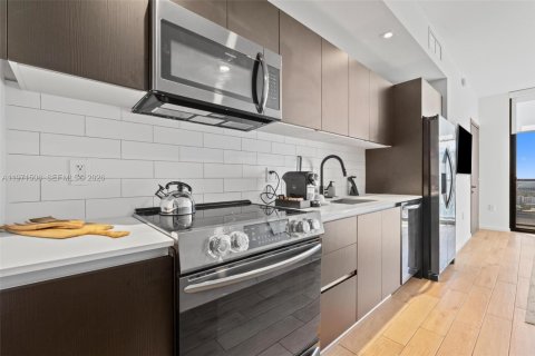 Снять в аренду кондоминиум в Майами, Флорида 3 спальни, 105.44м2, № 2040364 - фото 7