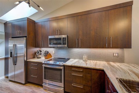 Condo in Oldsmar, Florida, 3 bedrooms № 2196298 - photo 5