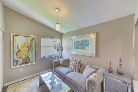 Condo in Oldsmar, Florida, 3 bedrooms № 2196298 - photo 19
